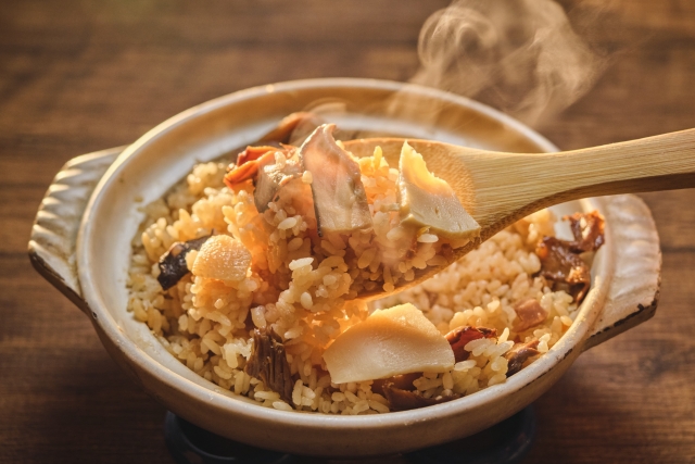 料理の味を引き立てる、鮮度の高い食材